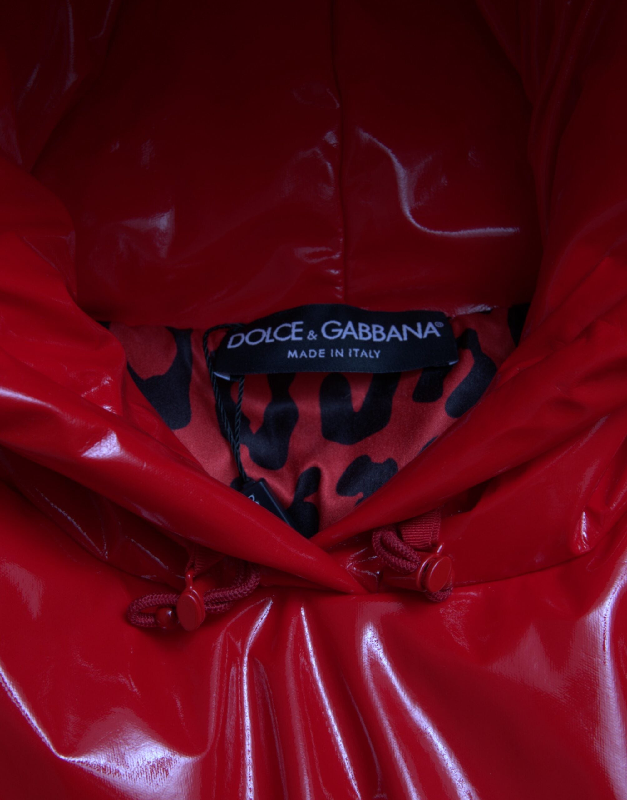 Dolce & Gabbana Chaqueta corta con capucha roja brillante