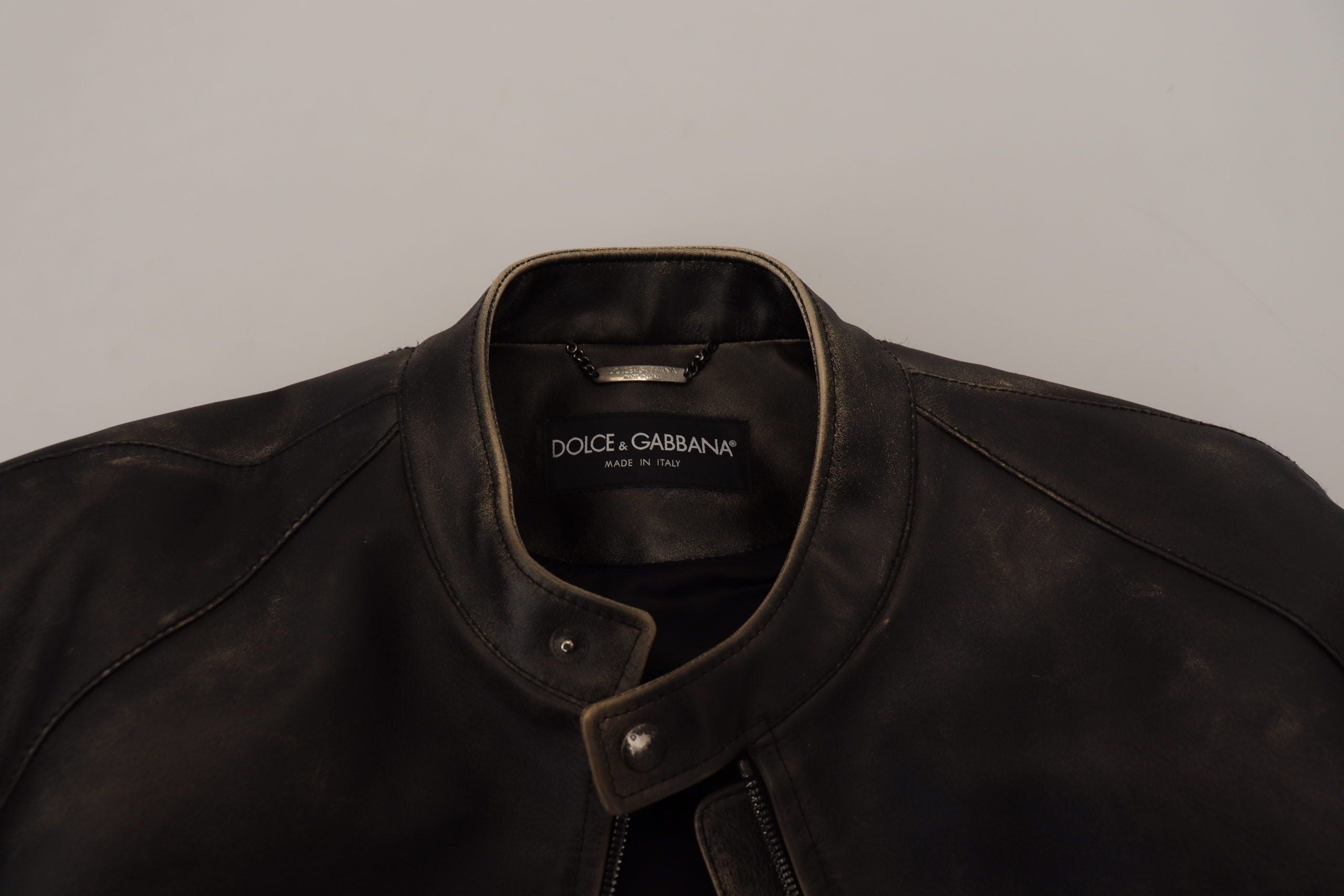 Dolce & Gabbana Elegante chaqueta de cuero negra con detalles plateados