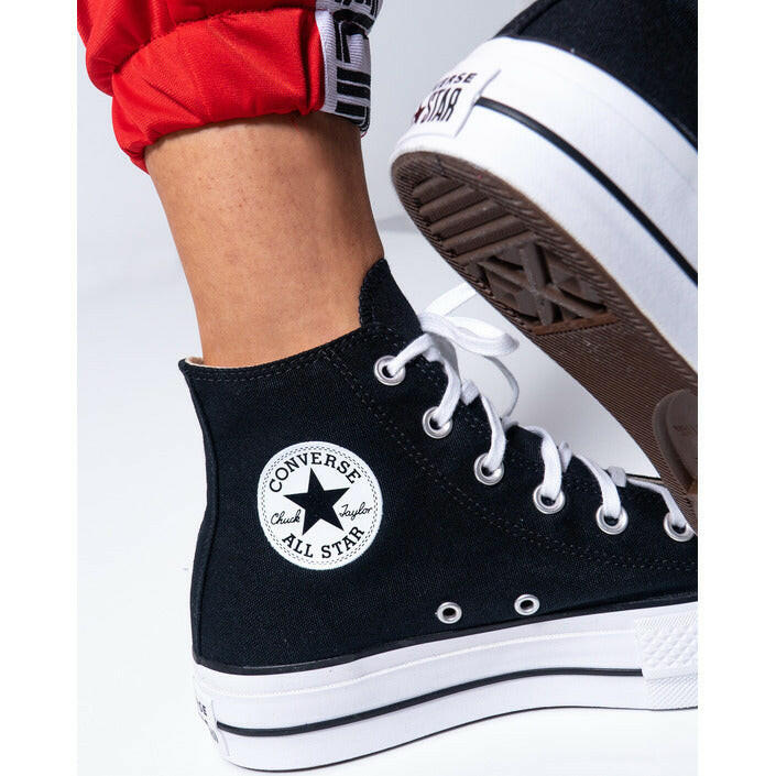 Converse Women Sneakers.