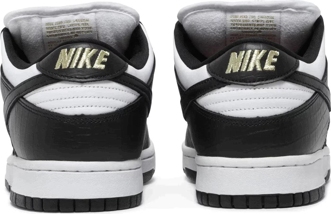 Nike SB Dunk Low Supreme Stars SB QS 'Black' (2021) Sneakers - GENUINE AUTHENTIC BRAND LLC